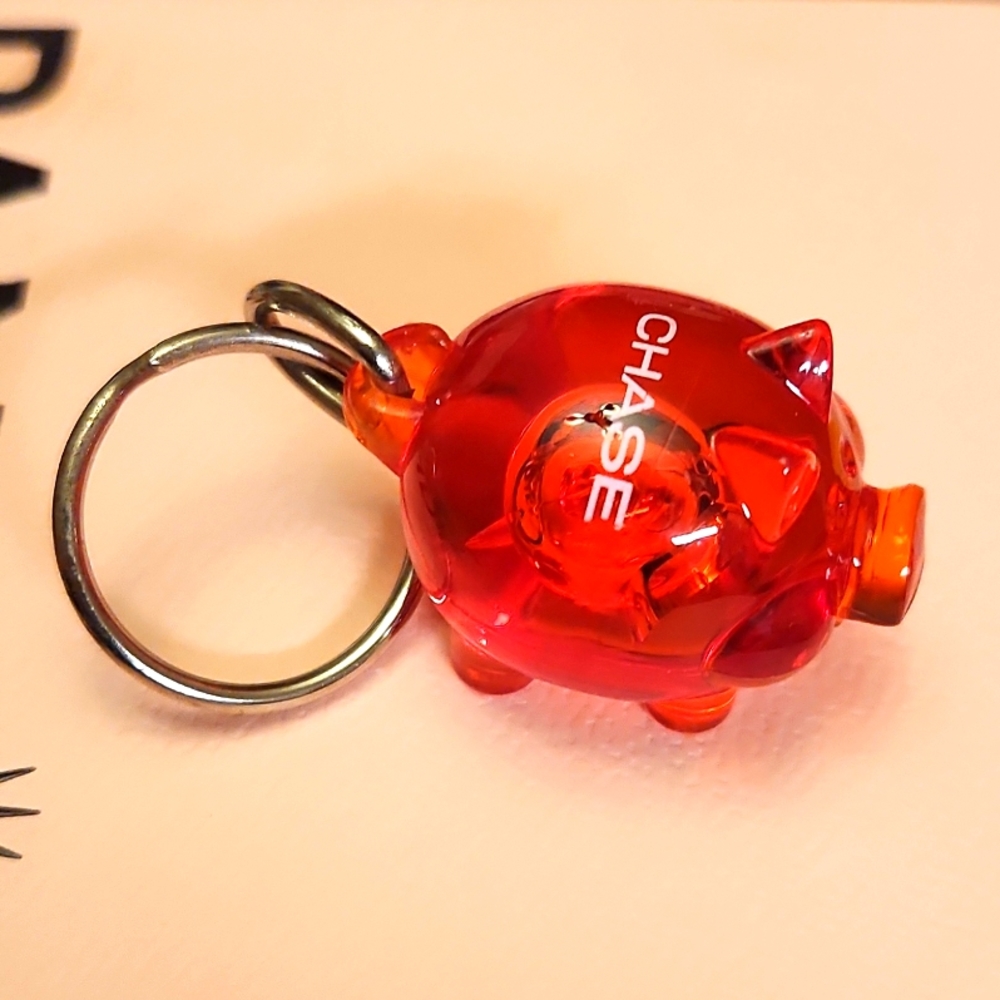 VINTAGE CHASE KEY CHAIN Little Piggy